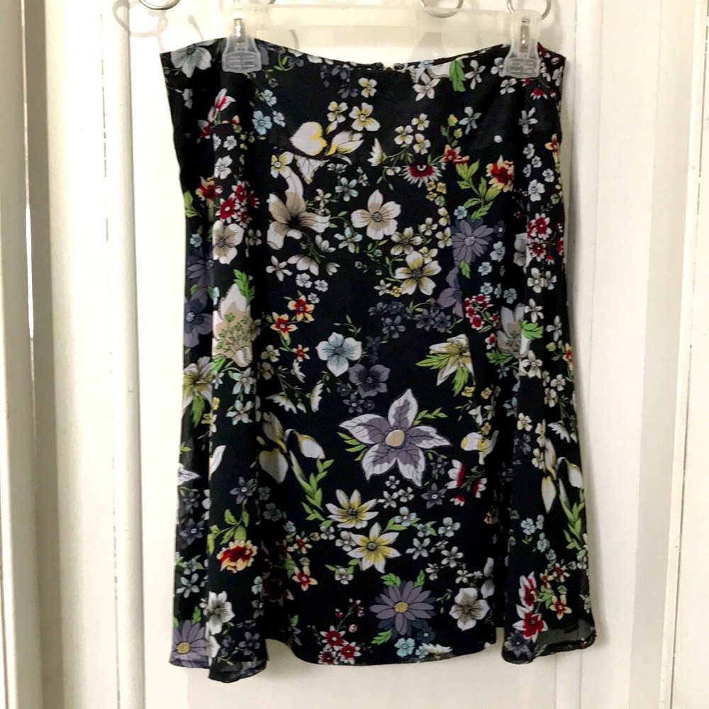 ☀️3/$25 sale☀️ Reitmans skirt Sz 11